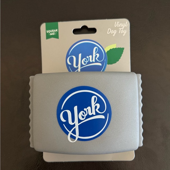 Dog Chew Toys Reese’s Hershey’s Vinyl Squeaky Dog Toys Chew Toy Set Brand New - Picture 4 of 5